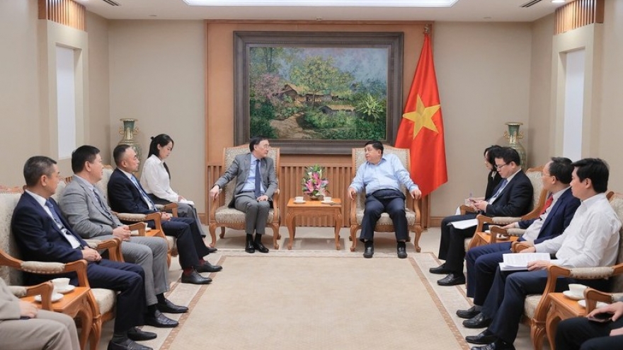 Vietnam welcomes Chinese investment in smart urban development: Deputy PM